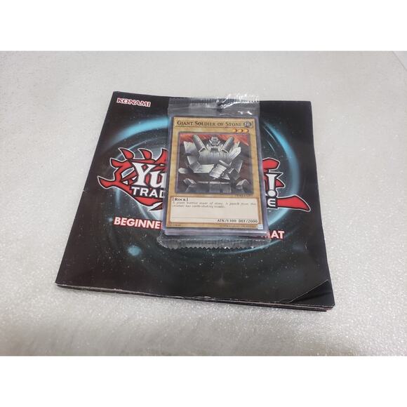 READ‎ Yu-Gi-Oh! 2-Player Playmat Konami Rare 2011 Beginners Guide w/Cards Yugioh - Picture 1 of 8